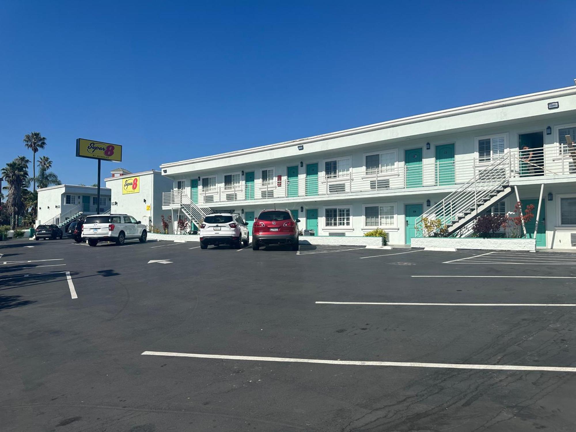 Hotel Super 8 By Wyndham Downtown Oceanside