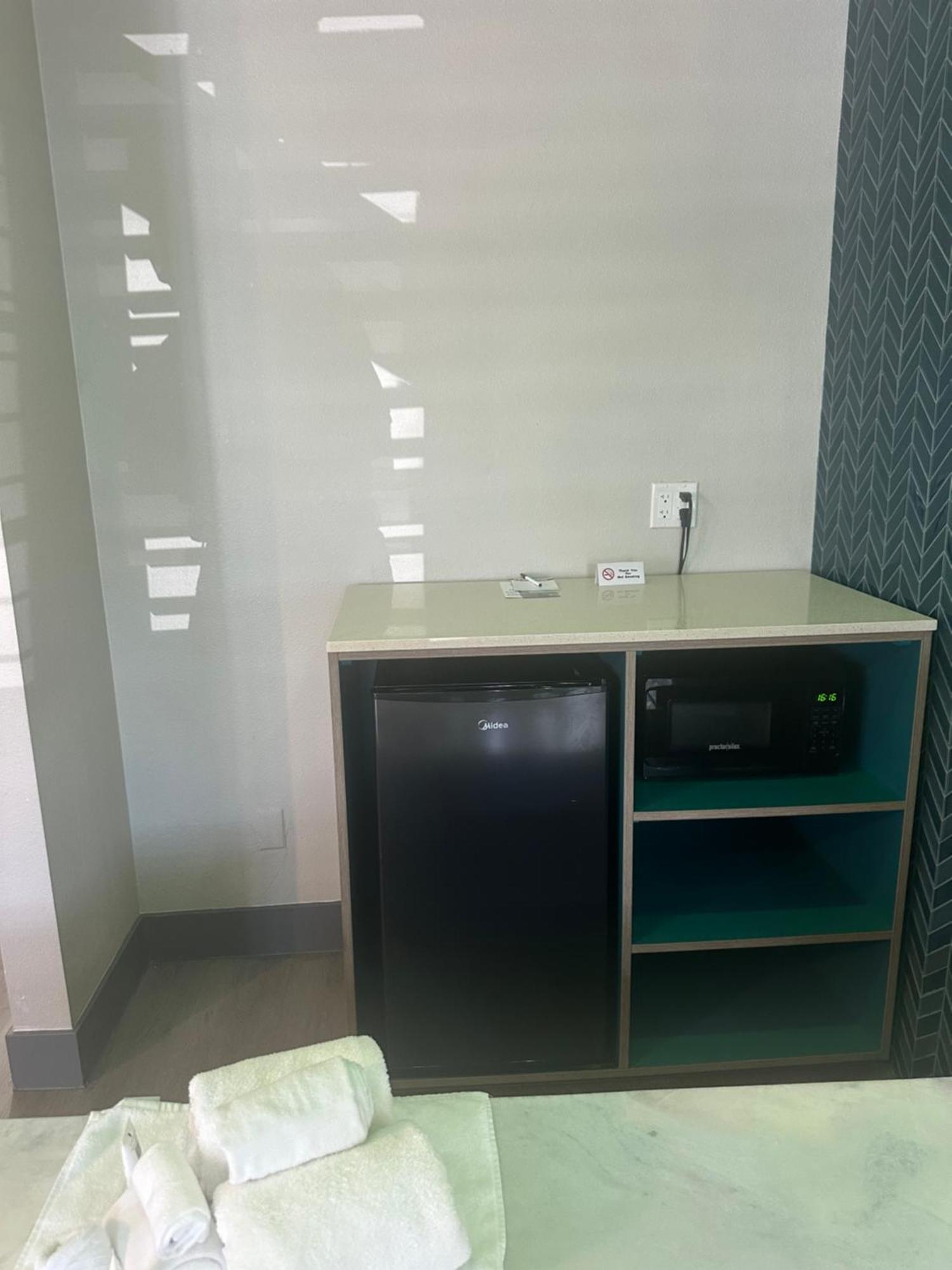 Hotel Super 8 By Wyndham Downtown 2*