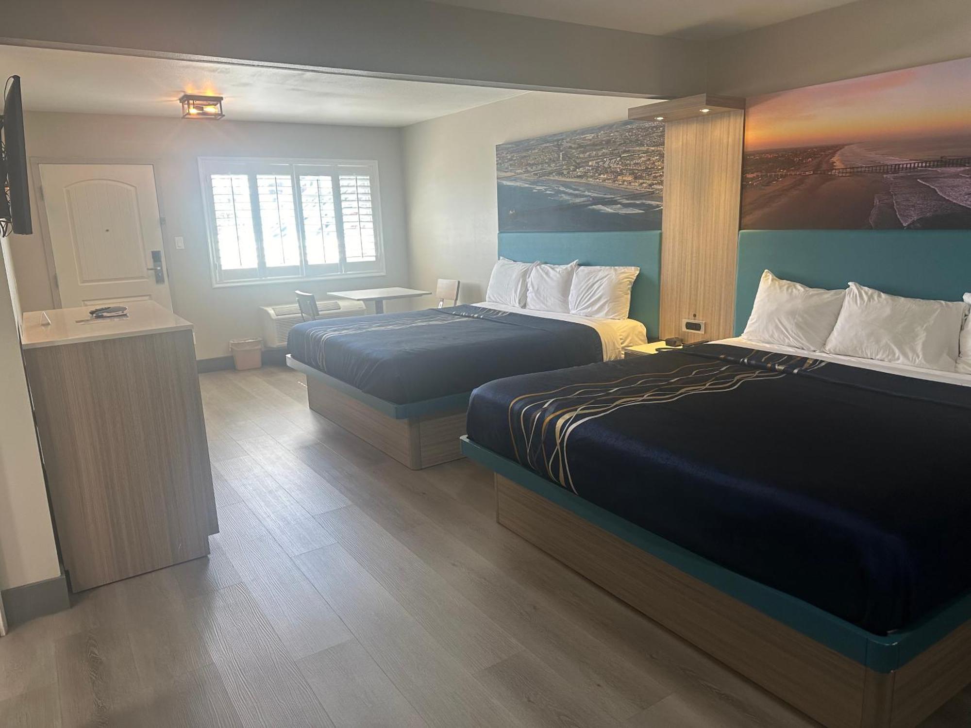 Super 8 By Wyndham Downtown 2*