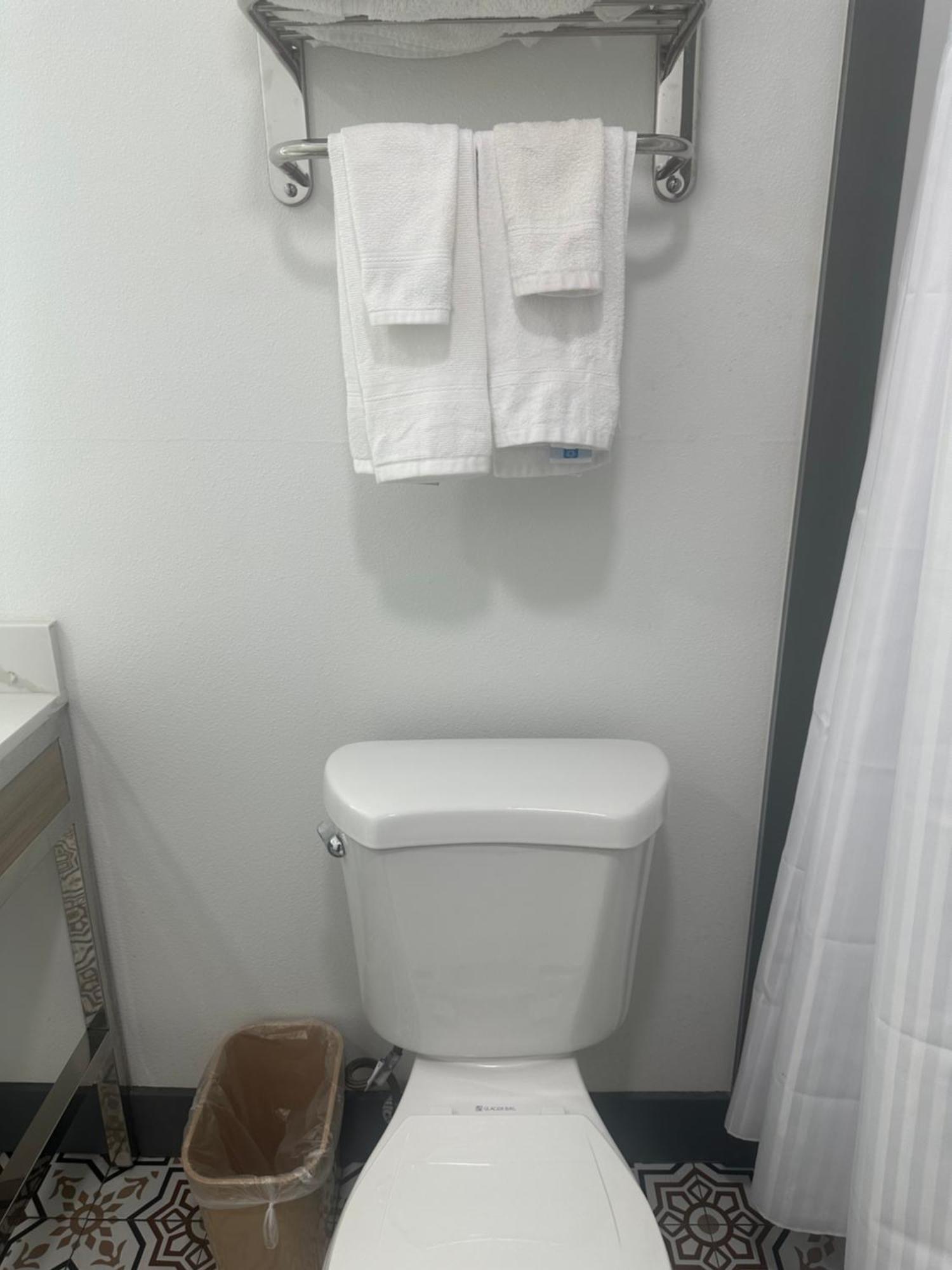 Hotel Super 8 By Wyndham Downtown 2*