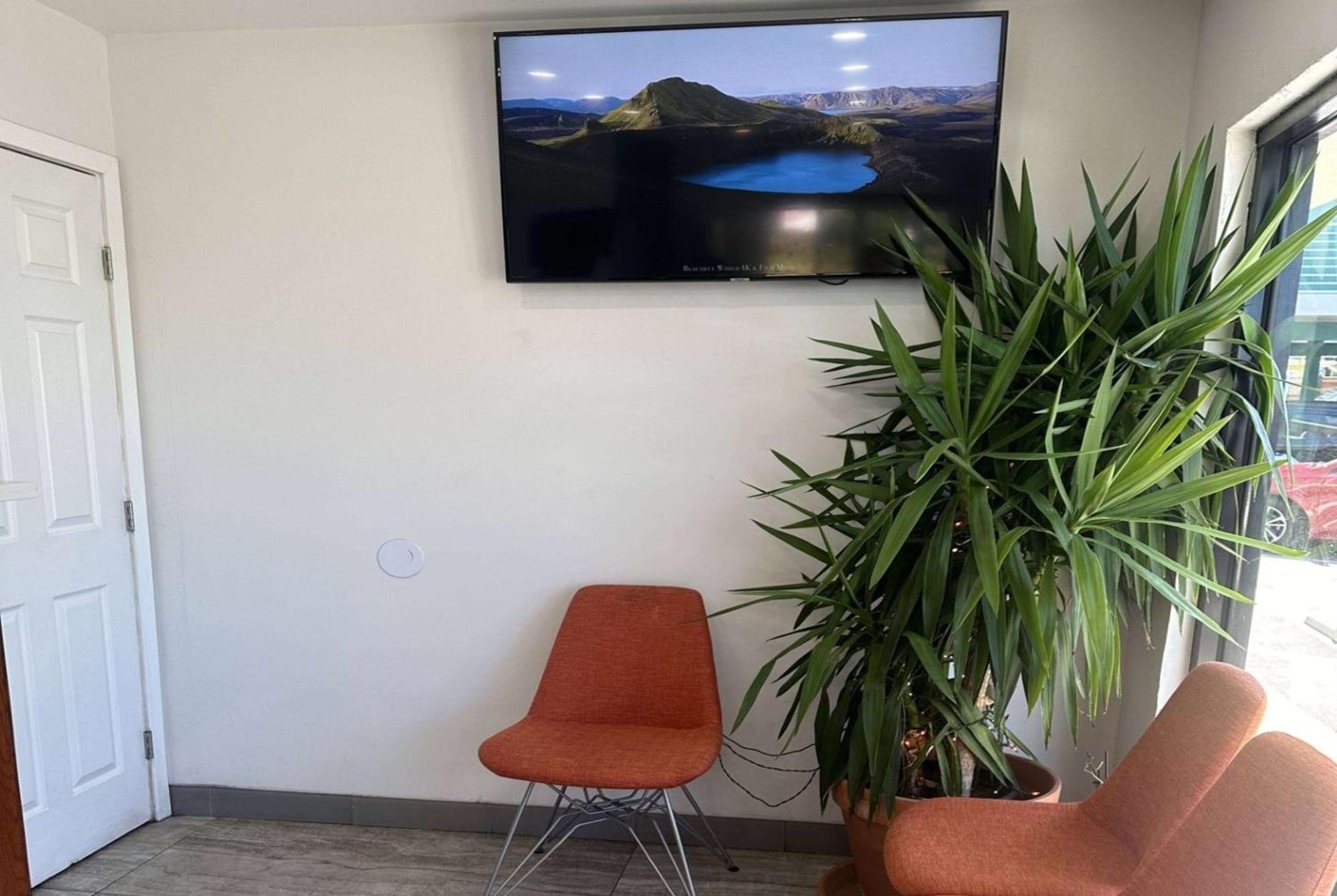 Super 8 By Wyndham Downtown Hotel Oceanside