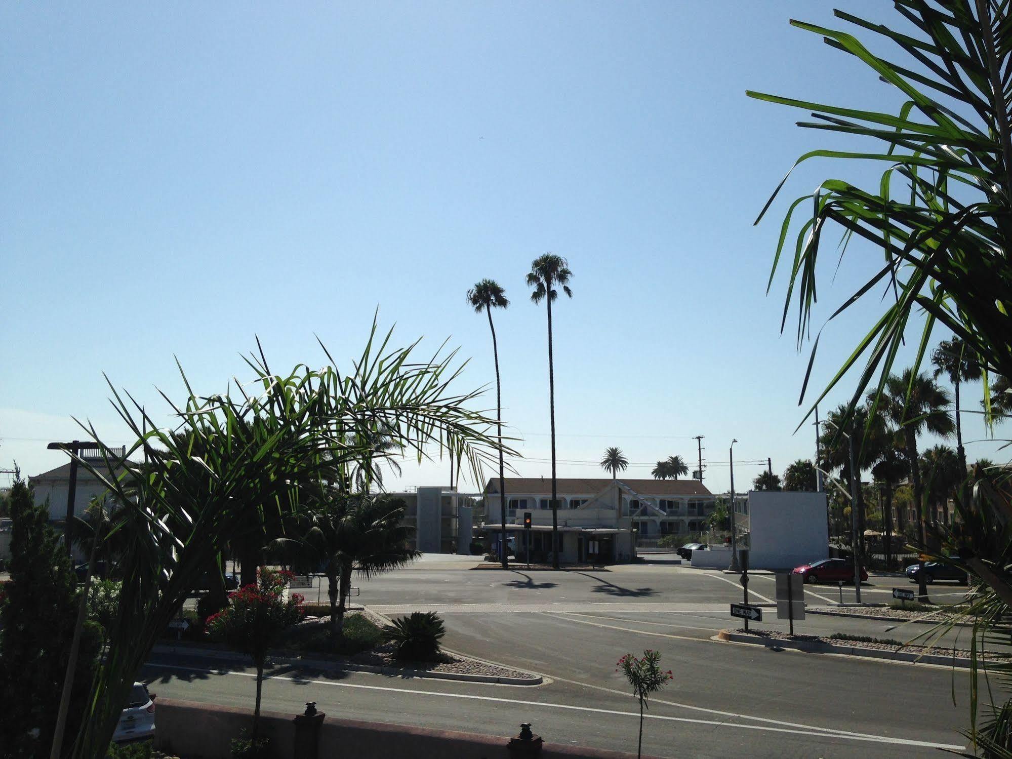 Super 8 By Wyndham Downtown 2* Oceanside